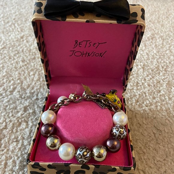 Betsy Johnson Giraffe Chunky Bracelet - Picture 1 of 4